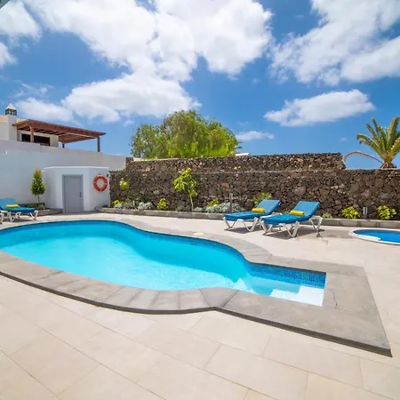 Amanda 4 Bedrooms Jacuzzi And Heated Pool Pool Table Great House